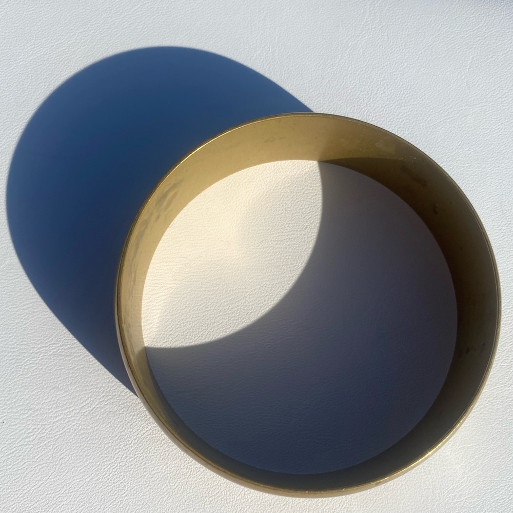 Vintage Brass Bangle with Mother of Pearl Inlay - Picture 5 of 5